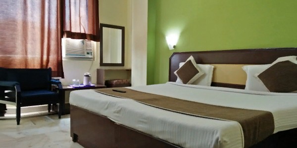 Deluxe Double Bed AC Room with Breakfast