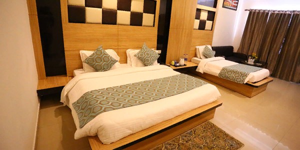 Standard Triple Bed Room