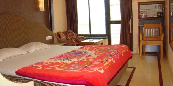 Suite AC Double Bed Room with Breakfast